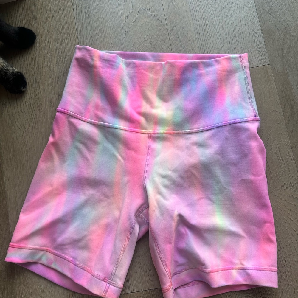 Lululemon Wunder Train HR Short 6" psychedelic wash pink